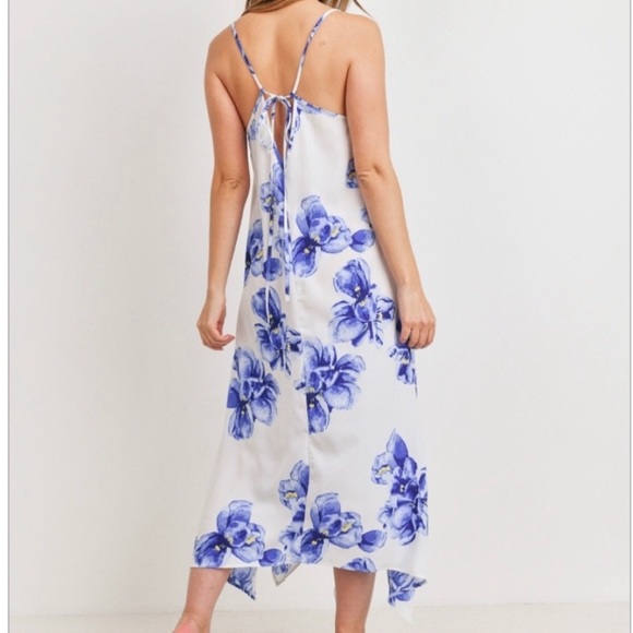 Sleeveless Floral Handkerchief Hem Dress - Picture 8 of 10